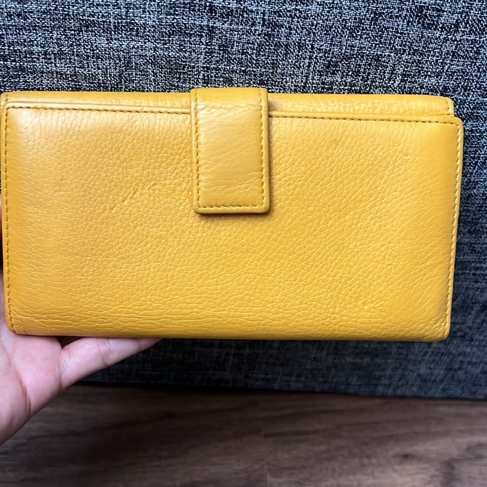 💯% authentic Gucci long wallet - Picture 2 of 14